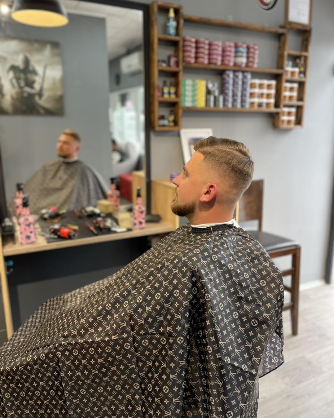 Interiér luxusního barbershopu The Barber House