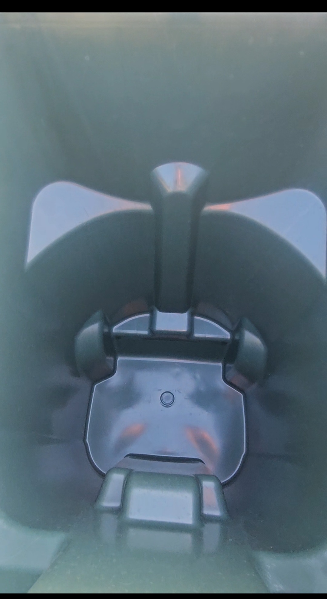 Clean trash bin after cleaning